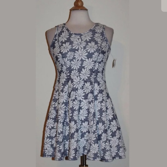 Beautees Other - NEW Beautees Fit & Flare Gray White Floral Dress
